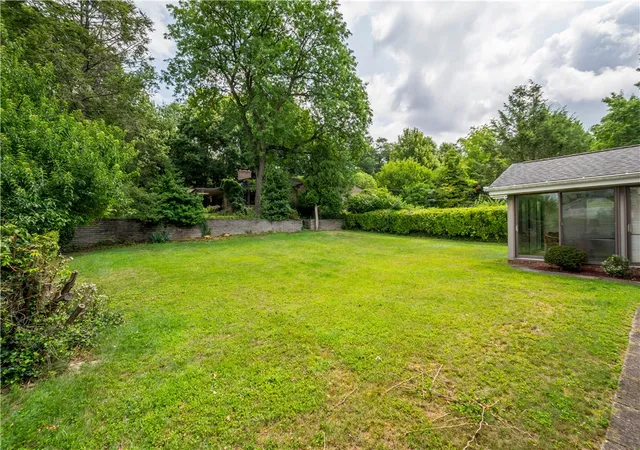 42nd image of 1517 Forestview Dr, Mt Lebanon, PA 15234 | MLS# 1767174
