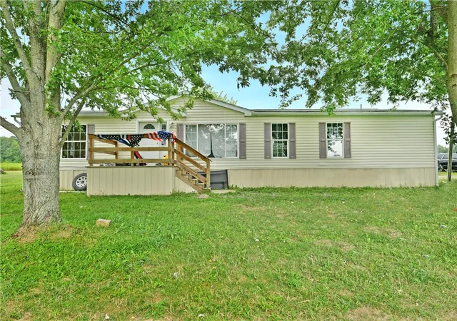 1st image of 1952 Perry Hwy, Fredonia, PA 16124 | MLS# 1767198