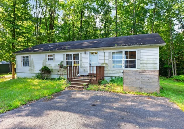 2nd image of 770 Carribean Rd, Dubois, PA 15801 | MLS# 1767083