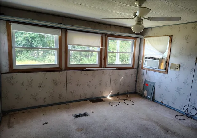 4th image of 1009 Methodist Road, Sugar Grove Twp, PA 16125 | MLS# 1767102