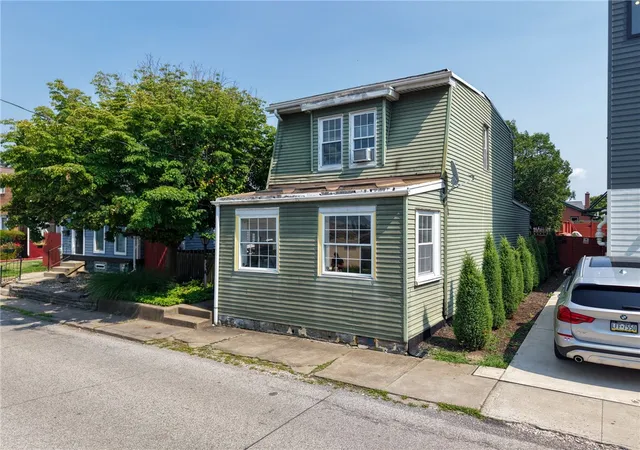 2nd image of 6514 Adelphia St, Morningside, PA 15206 | MLS# 1767178