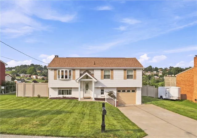 1st image of 422 Highland Dr, Elizabeth Twp/boro, PA 15037 | MLS# 1767220
