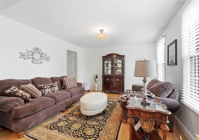 Photo 4 of Single family home for sale at 5020 Stags Leap Ln, Moon/crescent Twp, PA 15108 | MLS# 1767218 | Listing updated on 2026-08-04