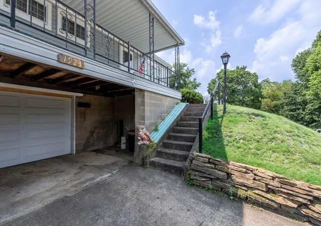 2nd image of 1923 Rhode Island Ave, Hopewell Twp, PA 15001 | MLS# 1767285
