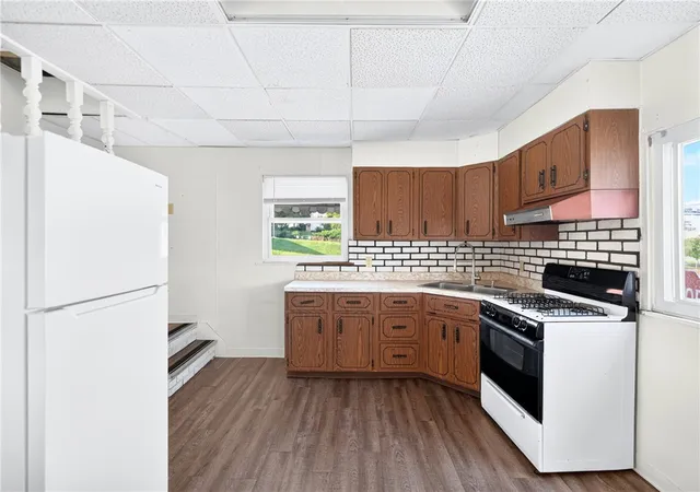4th image of 698 High Street, California, PA 15419 | MLS# 1767288