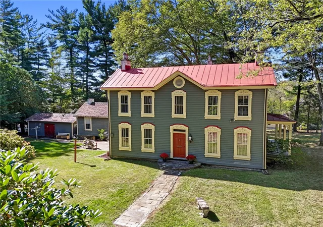 2nd image of 2535 Fife Dr, Upper St Clair, PA 15241 | MLS# 1767291