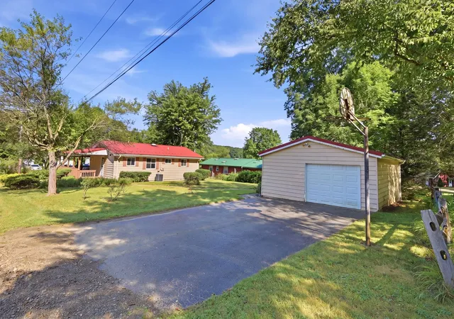 2nd image of 23430 Arrow Dr, Bloomfield Twp, PA 16438 | MLS# 1767312