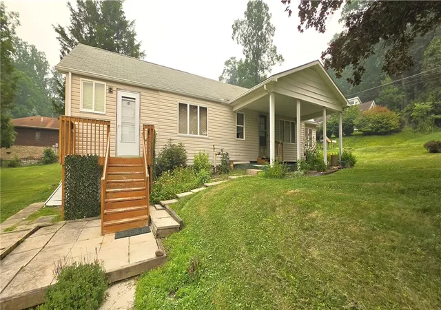 2nd image of 354 N Ben Franklin Rd, White Twp, PA 15701 | MLS# 1767015