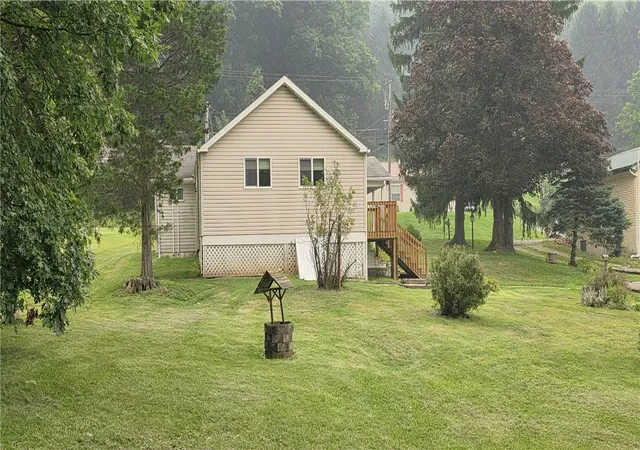 4th image of 354 N Ben Franklin Rd, White Twp, PA 15701 | MLS# 1767015
