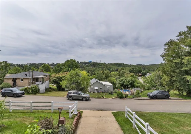 Photo 3 of Single family home for sale at 1119 Scorer St, Lincoln Place, PA 15207 | MLS# 1766801 | Listing updated on 2026-08-01