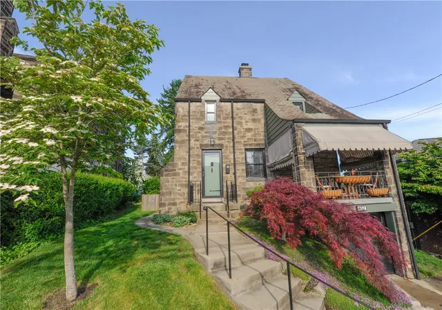 1st image of 652 Royce Ave, Mt Lebanon, PA 15243 | MLS# 1767324