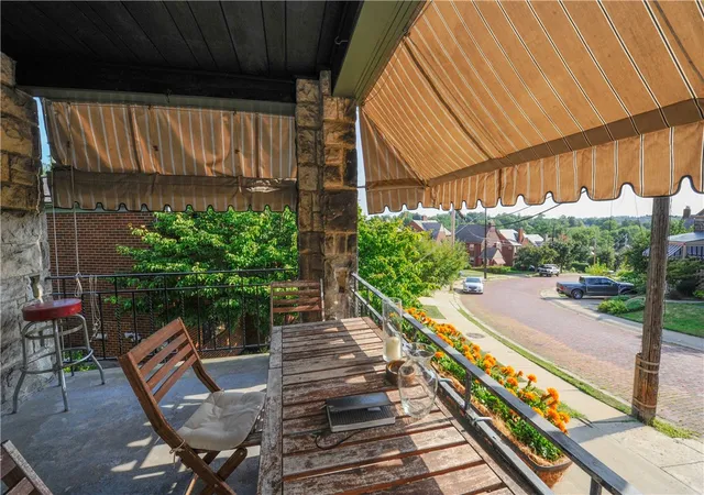 Photo 3 of Single family home for sale at 652 Royce Ave, Mt Lebanon, PA 15243 | MLS# 1767324 | Listing updated on 2026-08-03