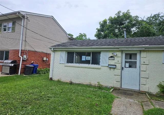 Photo 2 of Single family home for sale at 1374 Terrace St, Bridgeville, PA 15017 | MLS# 1767398 | Listing updated on 2026-08-04