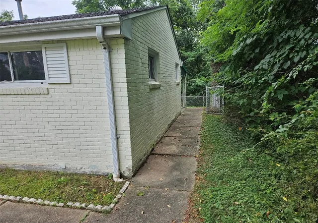 Photo 3 of Single family home for sale at 1374 Terrace St, Bridgeville, PA 15017 | MLS# 1767398 | Listing updated on 2026-08-04
