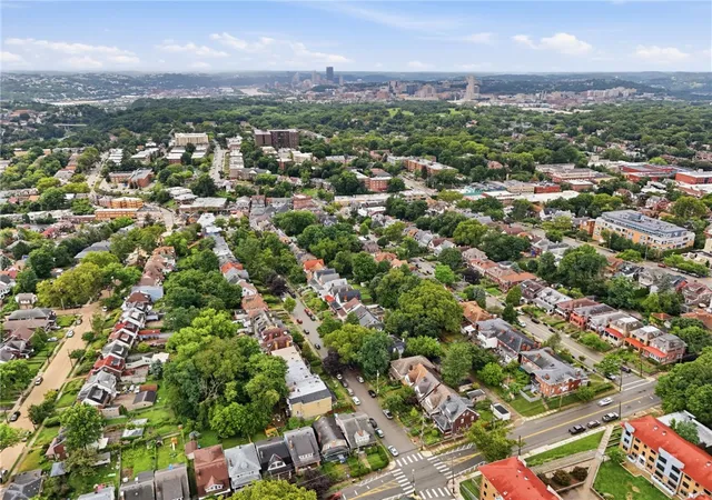 Photo 37 of Townhouse for sale at 5912 Douglas St, Squirrel Hill, PA 15217 | MLS# 1767071 | Listing updated on 2026-08-28