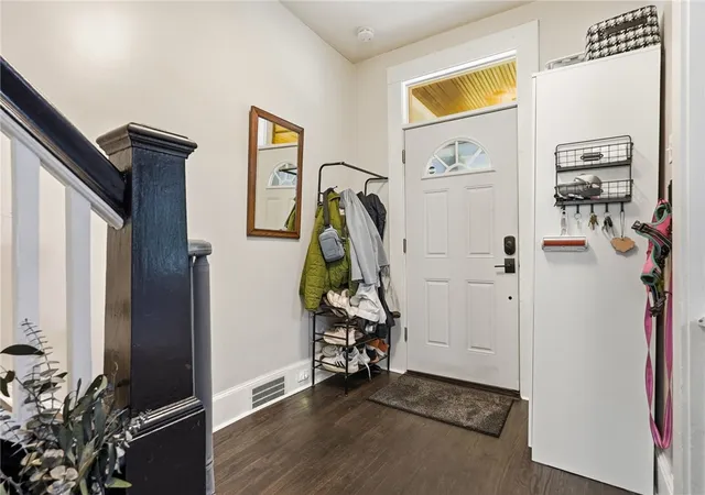 Photo 4 of Townhouse for sale at 5912 Douglas St, Squirrel Hill, PA 15217 | MLS# 1767071 | Listing updated on 2026-08-28