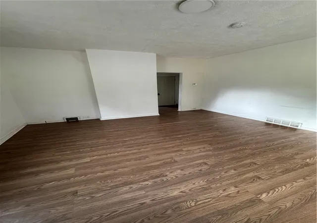Photo 4 of Single family home for sale at 709 Fairview Ave, Mc Keesport, PA 15132 | MLS# 1766806 | Listing updated on 2026-07-30