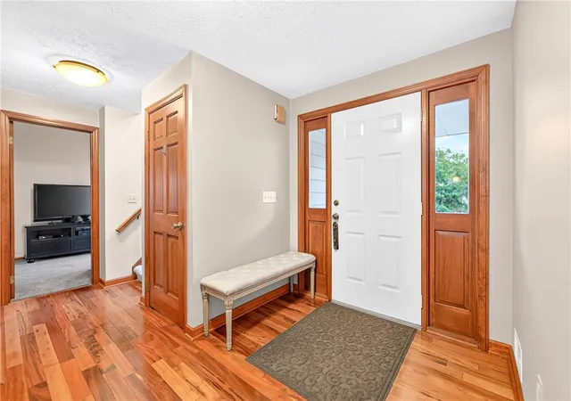 3rd image of 80 Donna Dr, Mc Candless, PA 15237 | MLS# 1767105
