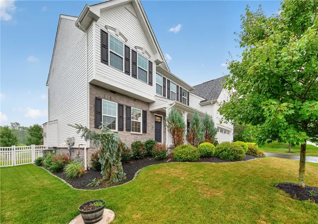 4th image of 4003 Weatherburn Dr, Middlesex Twp, PA 16059 | MLS# 1767391