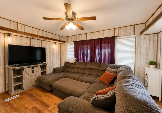 Photo 2 of Manufactured home for sale at 45 N Mitchell Rd, Shenango Twp, PA 16159 | MLS# 1767451 | Listing updated on 2026-08-02