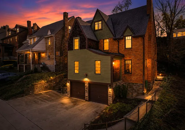 1st image of 208 Lemoyne Ave, Mt Lebanon, PA 15228 | MLS# 1767472
