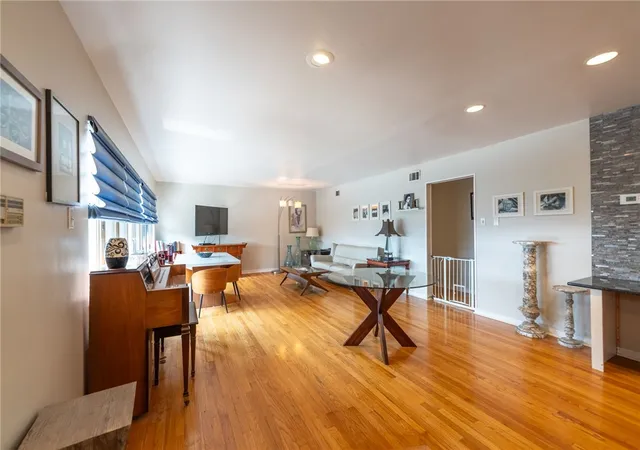 Photo 4 of Single family home for sale at 3018 Beechwood Blvd, Squirrel Hill, PA 15217 | MLS# 1767290 | Listing updated on 2026-07-30