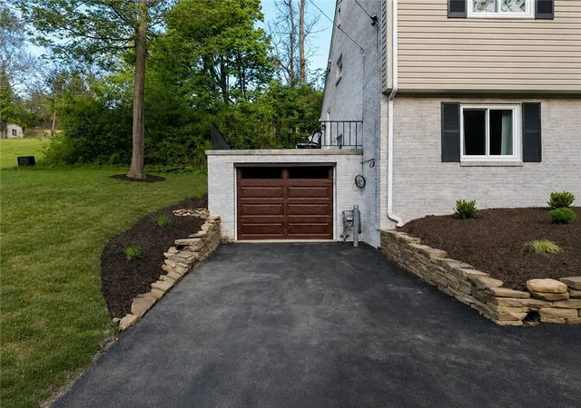 2nd image of 2661 Old Washington Road, Upper St Clair, PA 15241 | MLS# 1767504