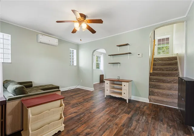 Photo 3 of Single family home for sale at 398 Union Ave, Ingram, PA 15205 | MLS# 1767460 | Listing updated on 2026-08-03
