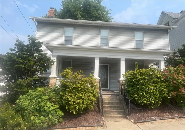 1st image of 536 Adams St, Rochester, PA 15074 | MLS# 1767395