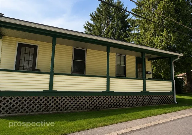 Photo 2 of Single family home for sale at 1004 Ravine St, Munhall, PA 15120 | MLS# 1767033 | Listing updated on 2026-08-01