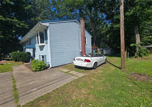 2nd image of 470 Glenridge Rd, Erie City, PA 16509 | MLS# 1767554