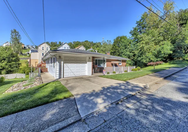 3rd image of 632 Pitcairn Avenue, Jeannette, PA 15644 | MLS# 1767585