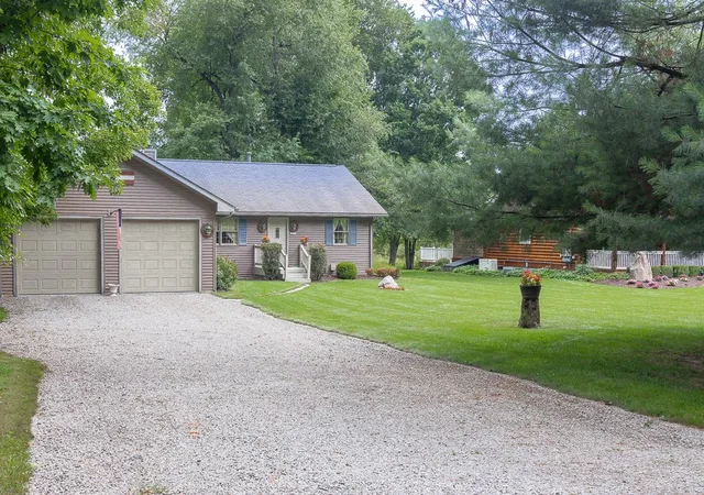 Photo 3 of Single family home for sale at 612 Latonka Dr, Coolspring Twp, PA 16137 | MLS# 1767511 | Listing updated on 2026-07-31