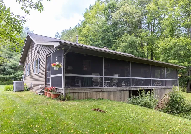 Photo 4 of Single family home for sale at 612 Latonka Dr, Coolspring Twp, PA 16137 | MLS# 1767511 | Listing updated on 2026-07-31