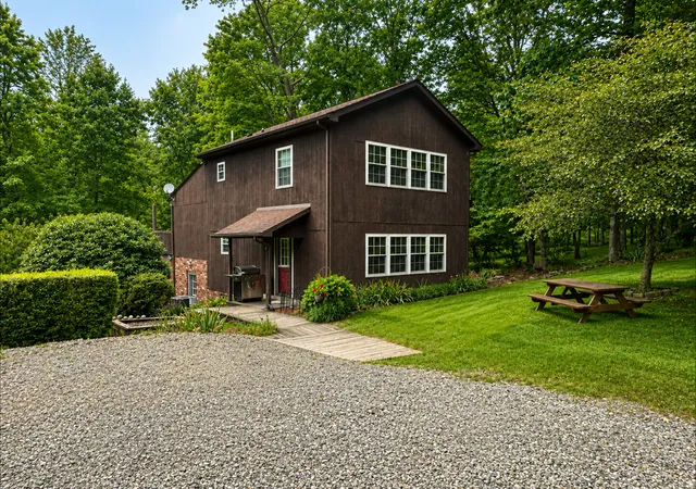 Photo 2 of Single family home for sale at 1356 Martin Rd, Kiskiminetas Twp, PA 15613 | MLS# 1767645 | Listing updated on 2026-08-03