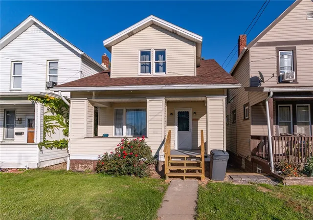 Photo 1 of Single family home for sale at 2709 Grandview Ave, Mc Keesport, PA 15132 | MLS# 1767342 | Listing updated on 2026-07-31