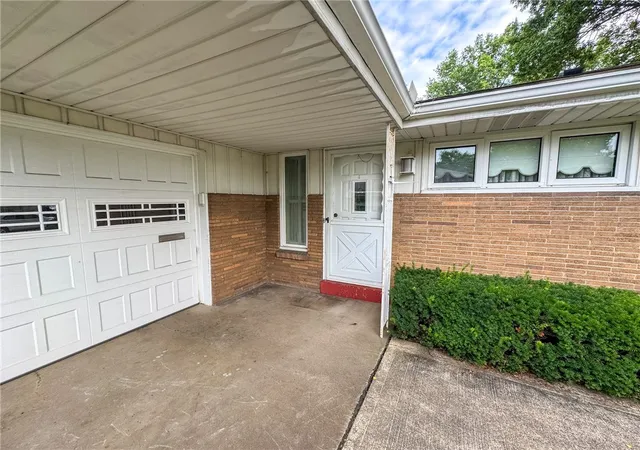 3rd image of 2218 Cypress Dr, White Oak, PA 15131 | MLS# 1767463