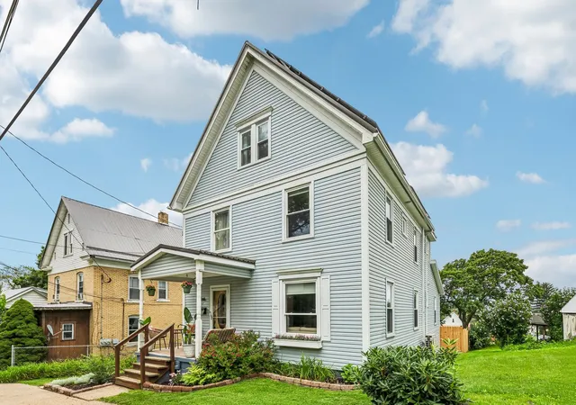 2nd image of 1146 Oak St, Indiana Boro, PA 15701 | MLS# 1767658