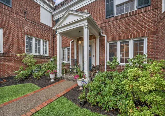 2nd image of 928 Bellefonte St, Shadyside, PA 15232 | MLS# 1767684