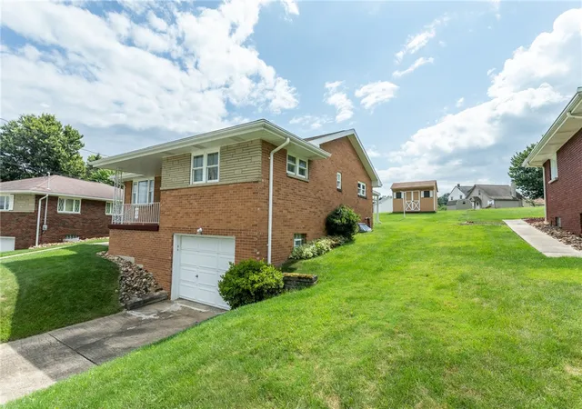 Photo 4 of Single family home for sale at 629 Joseph St, Mt Pleasant Twp, PA 15666 | MLS# 1767695 | Listing updated on 2026-07-31