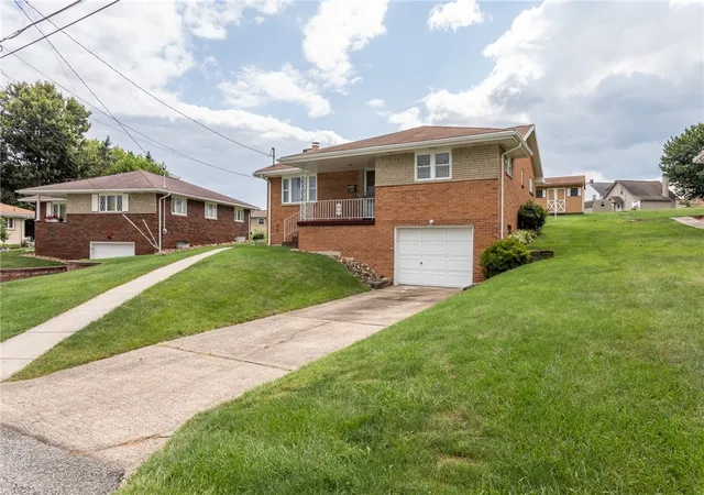 Photo 5 of Single family home for sale at 629 Joseph St, Mt Pleasant Twp, PA 15666 | MLS# 1767695 | Listing updated on 2026-07-31