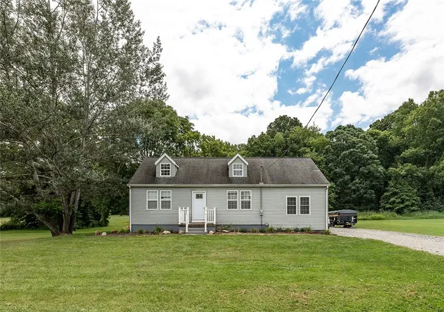 2nd image of 2739 Leesburg Volant Rd, Springfield Twp, PA 16156 | MLS# 1767644