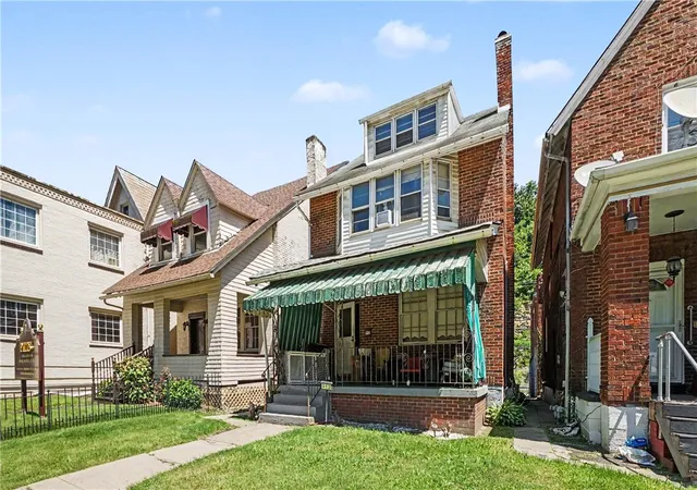 2nd image of 912 Franklin Ave, Aliquippa, PA 15001 | MLS# 1767119