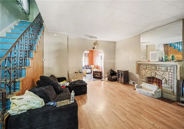 4th image of 912 Franklin Ave, Aliquippa, PA 15001 | MLS# 1767119