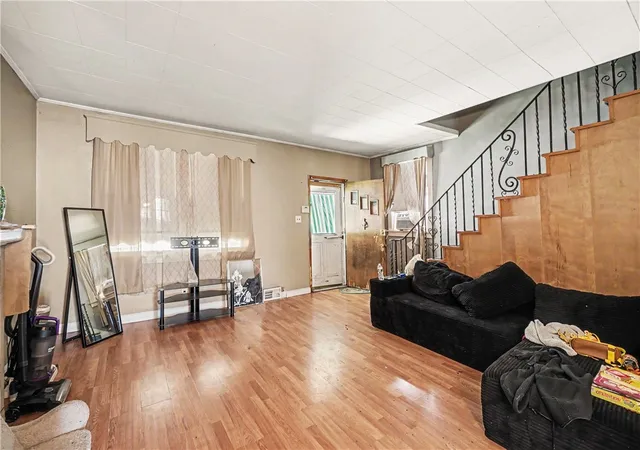 5th image of 912 Franklin Ave, Aliquippa, PA 15001 | MLS# 1767119