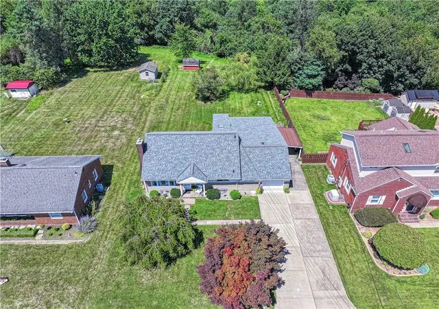 2nd image of 1465 Oakridge Dr, Harmony Twp, PA 15003 | MLS# 1767745