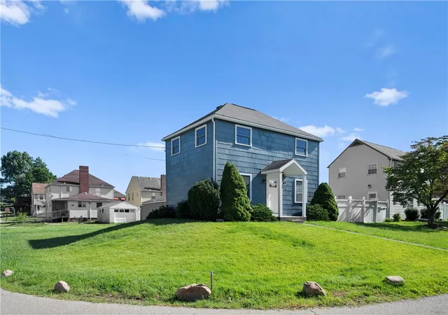 2nd image of 629 Grandview Ave, Clairton, PA 15025 | MLS# 1767480