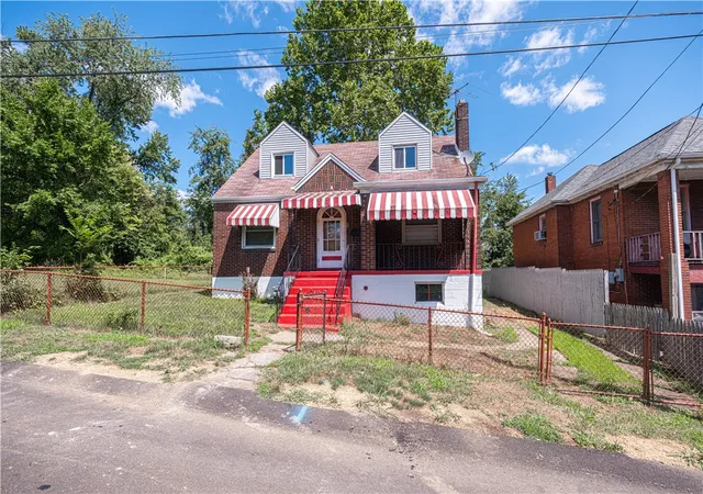 2nd image of 127 Waddell Ave, Clairton, PA 15025 | MLS# 1767574