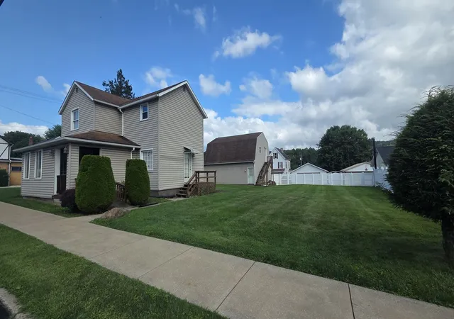 3rd image of 203 Indiana Avenue, Avonmore, PA 15618 | MLS# 1767791