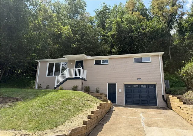 Photo 1 of Single family home for sale at 149 Eastminster Dr, Verona, PA 15147 | MLS# 1767506 | Listing updated on 2026-08-01